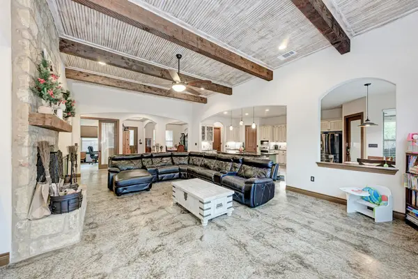 1325 County Road 106, Lampasas, TX 76550