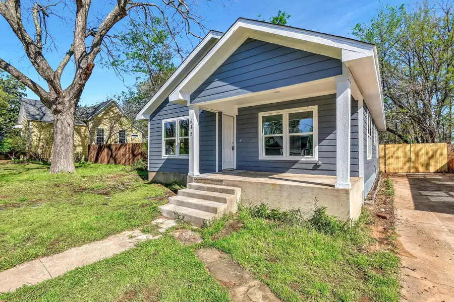 515 E Sears Street, Denison, TX 75021 - Image #2