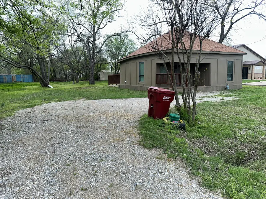 1711 Oriental Street, Bonham, TX 75418 - Image #3