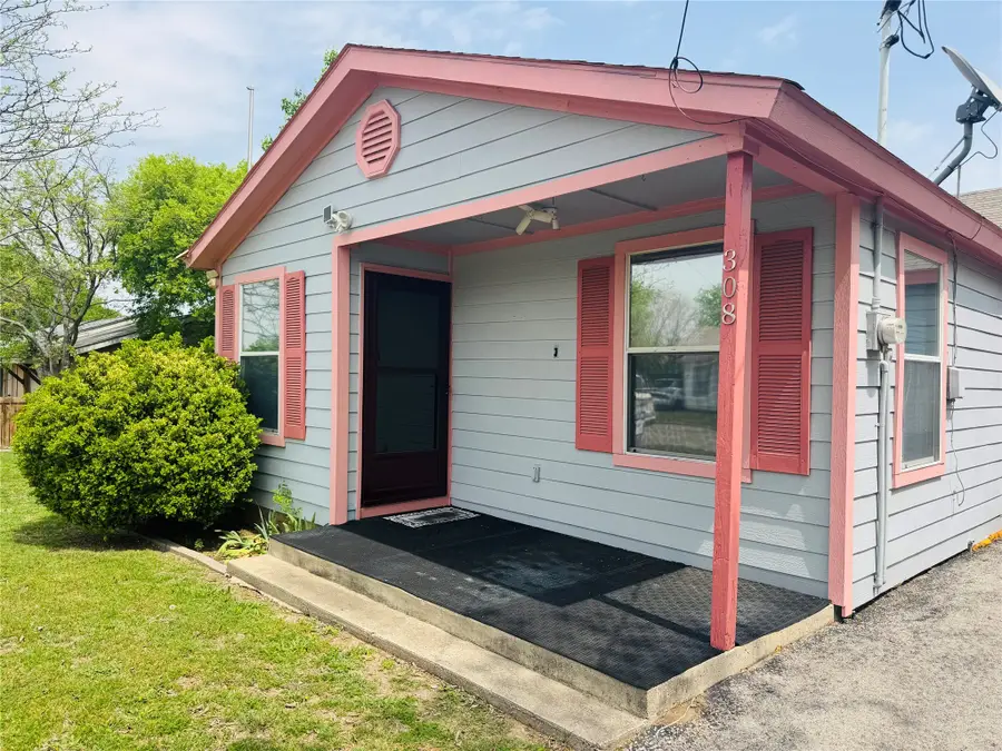 308 Hallvale Drive, White Settlement, TX 76108 - Image #2