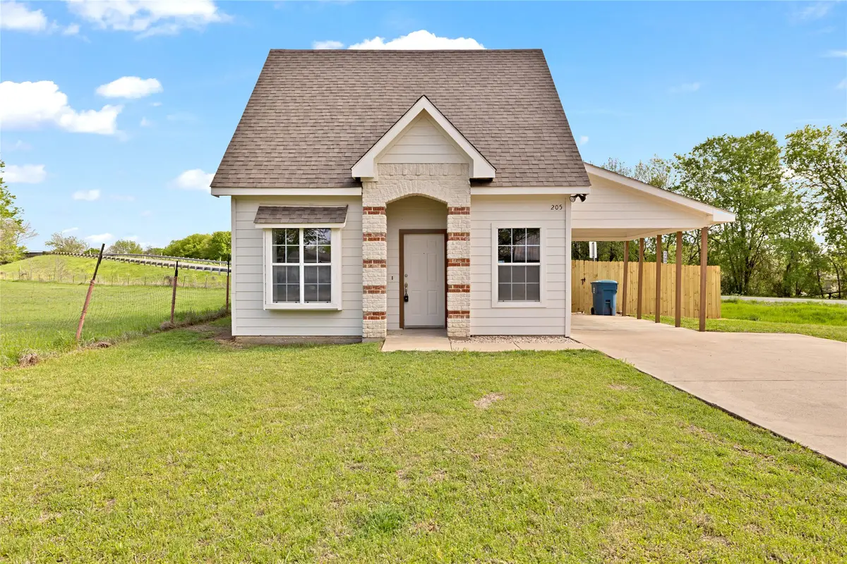 205 Bishop Street, Alvarado, TX 76009 - Image #1