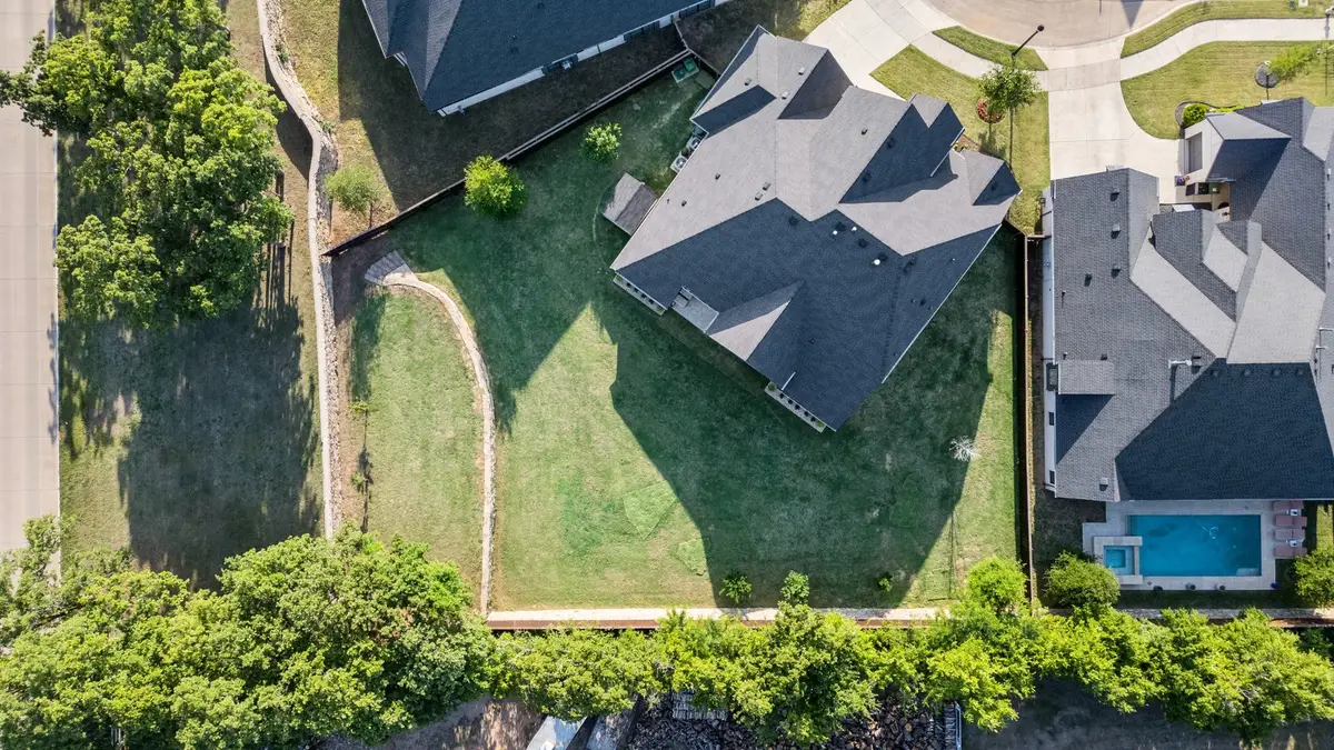 318 Waters Edge Drive, Argyle, TX 76226 - Image #1