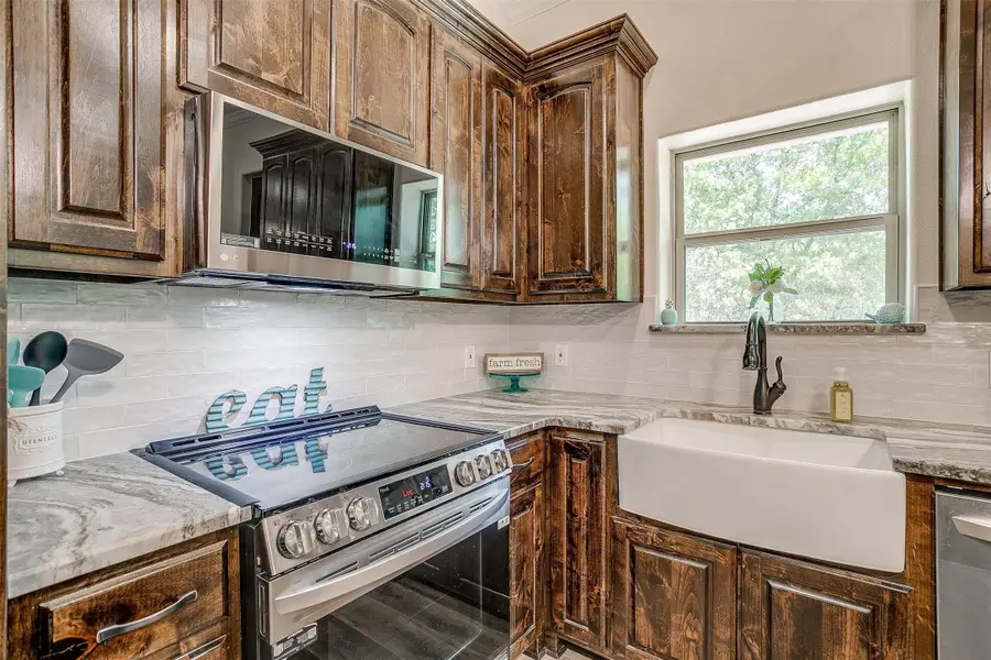 313 Broken Rd Road, Perrin, TX 76486 - Image #3