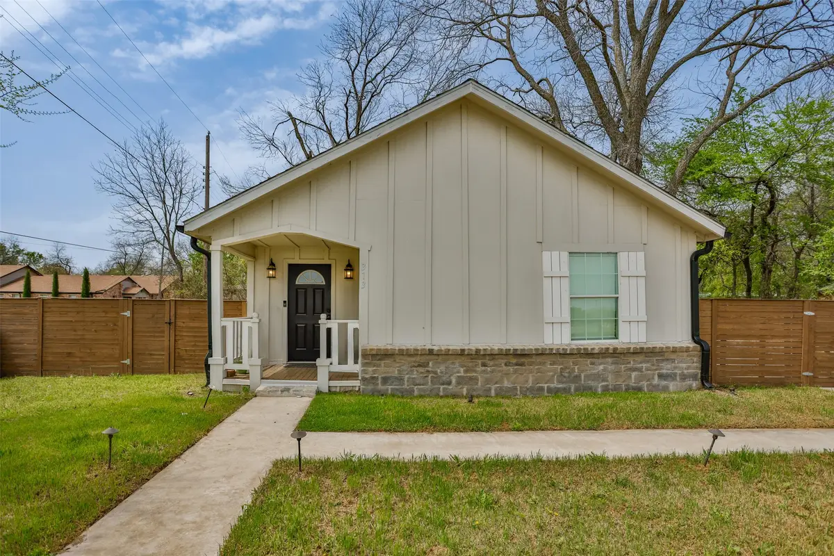 313 Fair Avenue, Gainesville, TX 76240 - Image #1