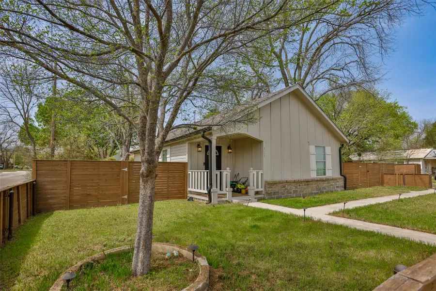 313 Fair Avenue, Gainesville, TX 76240 - Image #2