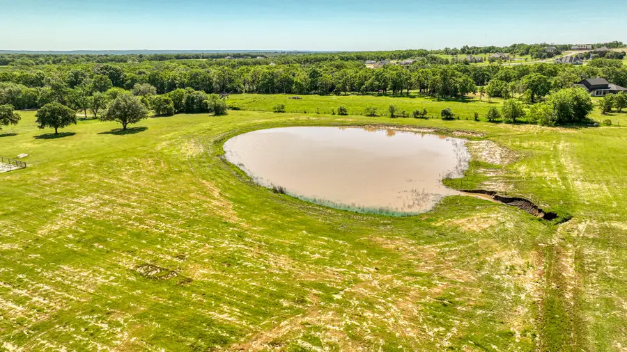 1048 Paradise Parkway, Poolville, TX 76487 - Image #3