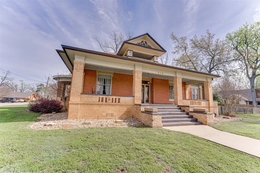 210 W Elm Street, Winnsboro, TX 75494 - Image #3