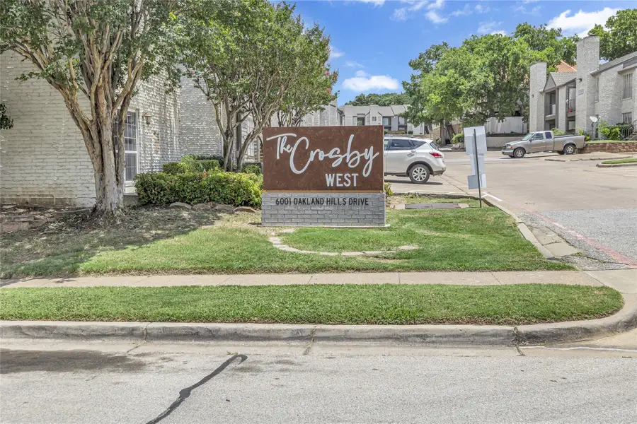 6040 Stoneybrook Drive, Fort Worth, TX 76112 - Image #3