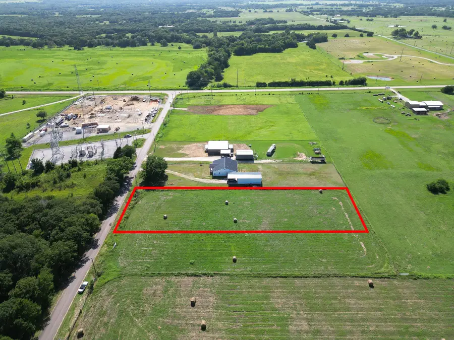 8 Arkansas Road, Sadler, TX 76264 - Image #2