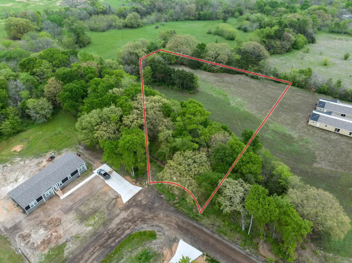 211 Largo Street, Bonham, TX 75418 - Image #1