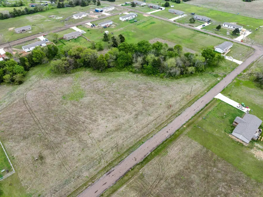 315 Duvall Street, Bonham, TX 75418 - Image #2