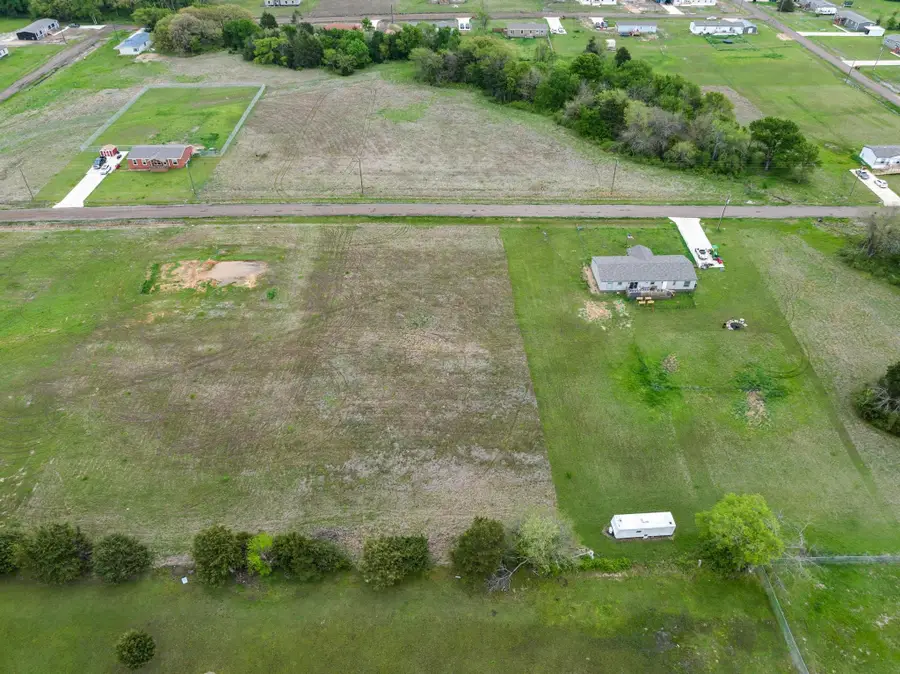 310 Duvall Street, Bonham, TX 75418 - Image #2