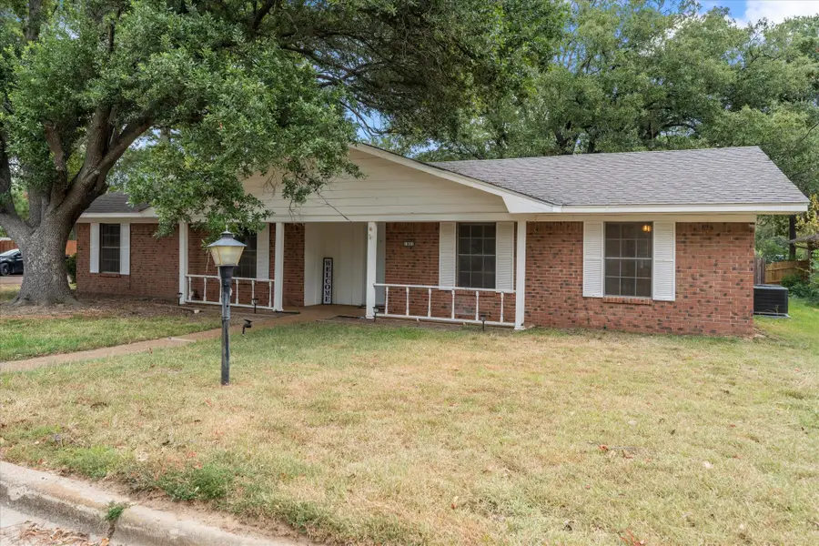 1801 S Florey Avenue, Mount Pleasant, TX 75455 - Image #3
