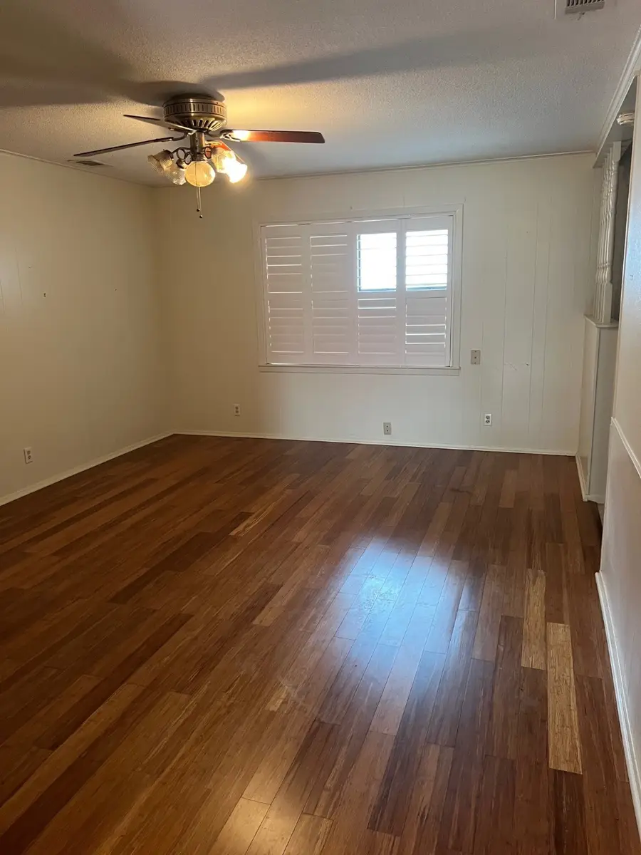 800 Humphrey Street, Athens, TX 75751 - Image #2