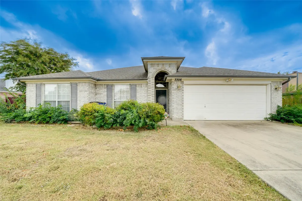 3306 Scenic Glen Drive, Mansfield, TX 76063 - Image #1