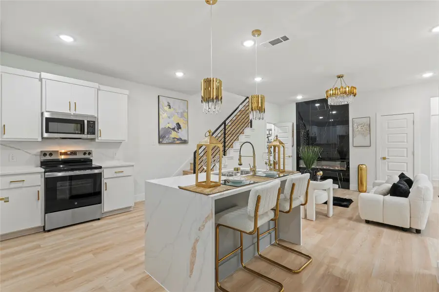 5303 Colonial Avenue, Dallas, TX 75215 - Image #3