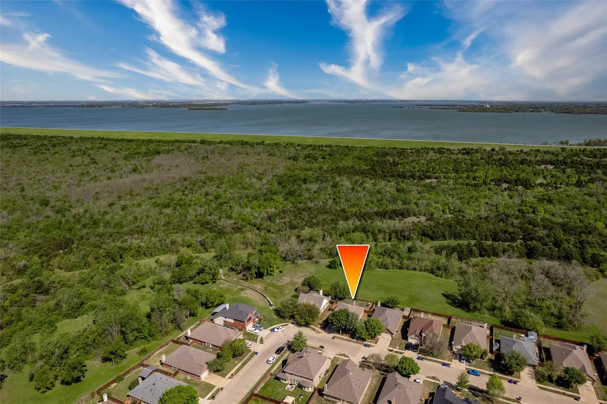975 Crockett Drive, Lavon, TX 75166 - Image #1