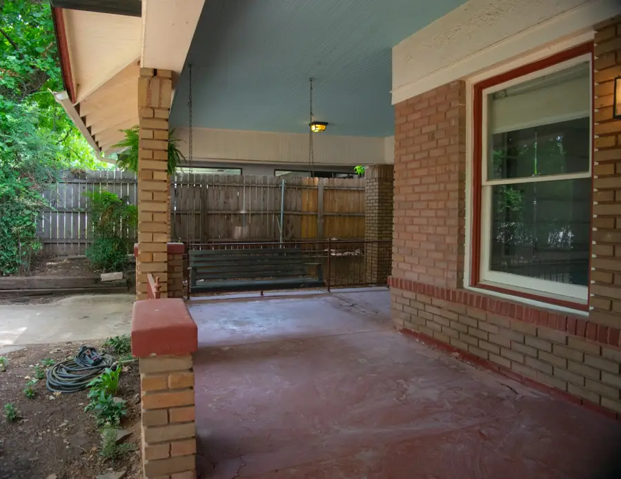 2303 Mistletoe Drive, Fort Worth, TX 76110 - Image #3