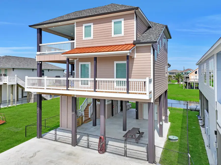 1983 Royalville Court, Port Bolivar, TX 77650 - #2