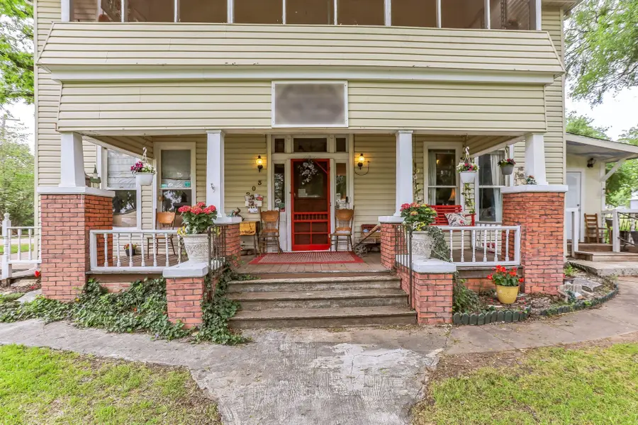 203 W Commerce St, San Saba, TX 76877 - #3
