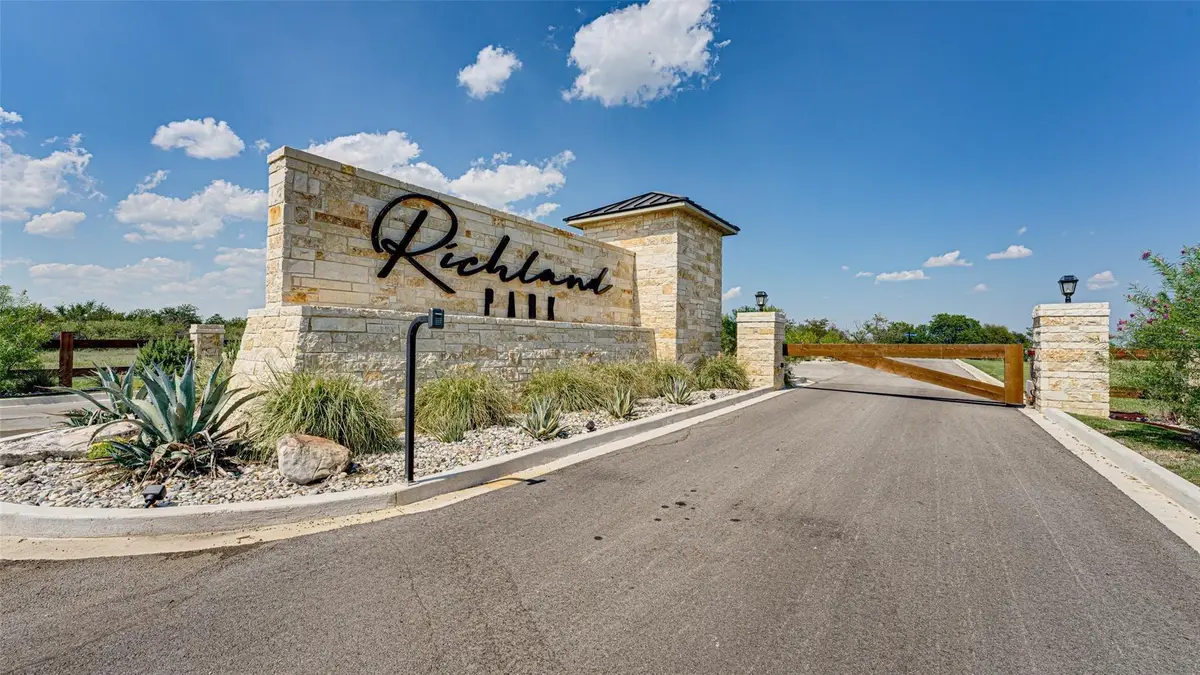 88 Richland Park Drive, Corsicana, TX 75109 - Image #1