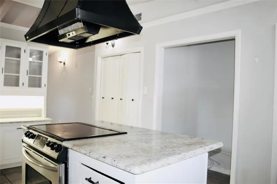 1302 Cleveland, Stephenville, TX 76401 - Image #3