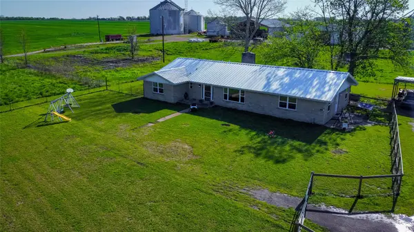 1390 Farm Road 1159, Clarksville, TX 75426
