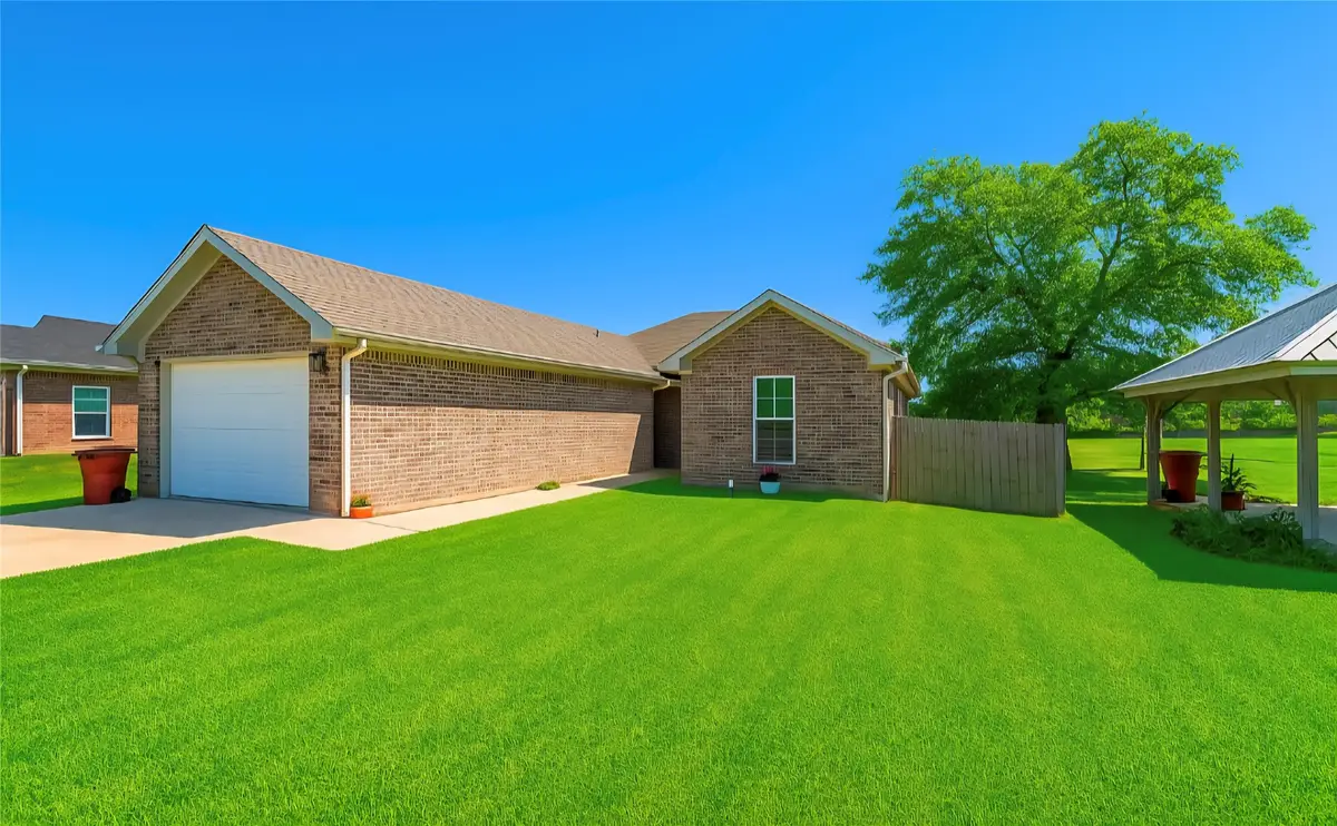 109 Baker Street, Mount Vernon, TX 75457 - Image #1