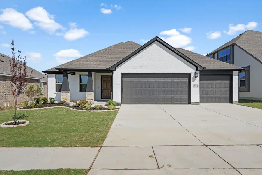 1944 Nightfall Drive, Venus, TX 76009 - Image #2