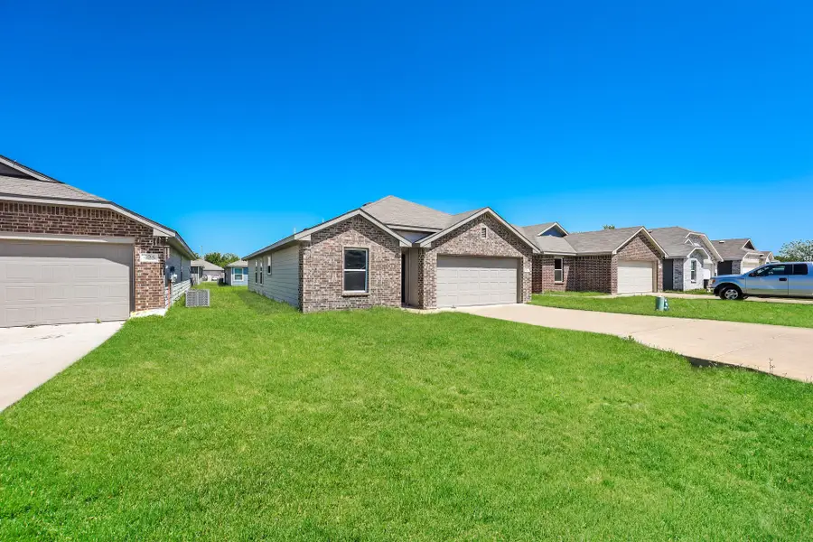 427 Shorty Street, Mabank, TX 75147 - Image #2