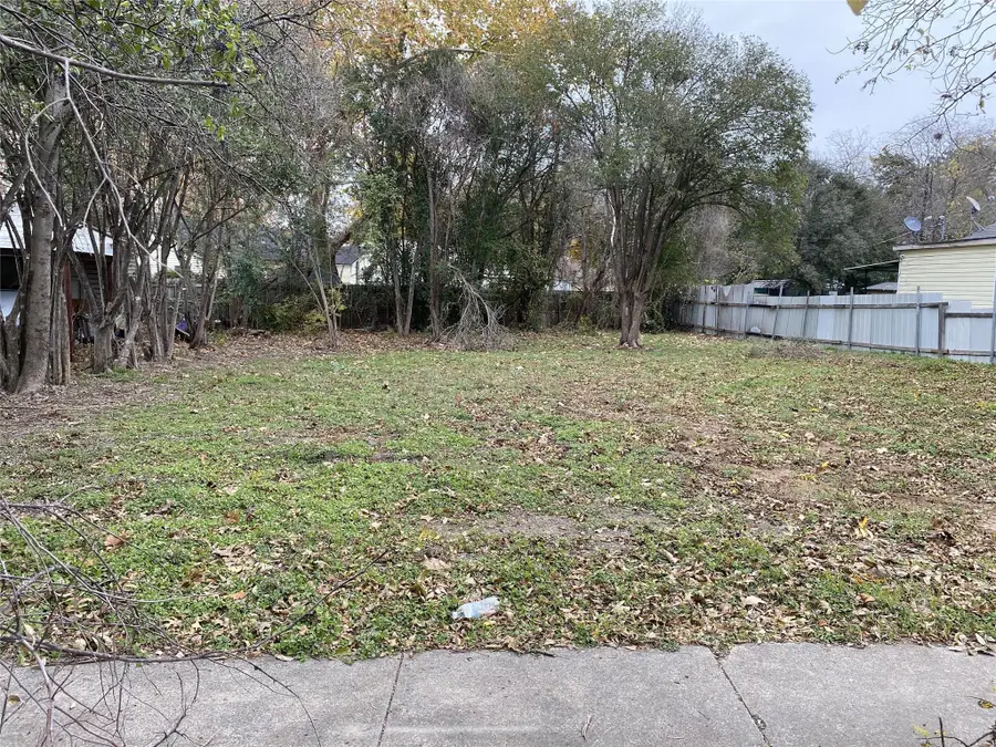 1109 N 34th Street, Waco, TX 76710 - Image #2