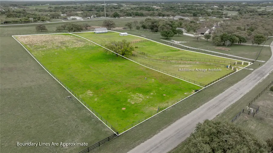 105 Silver Saddle Circle, Weatherford, TX 76087 - Image #2