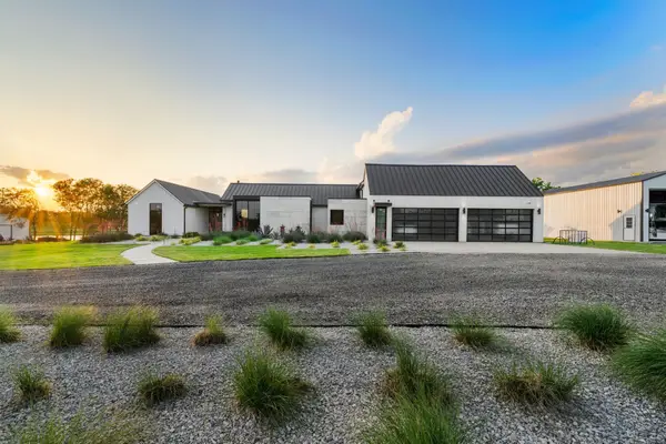 1800 Moseley Road, Ennis, TX 75119