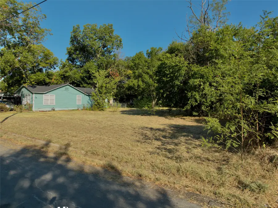 1706 W 12th Avenue, Corsicana, TX 75110 - Image #2