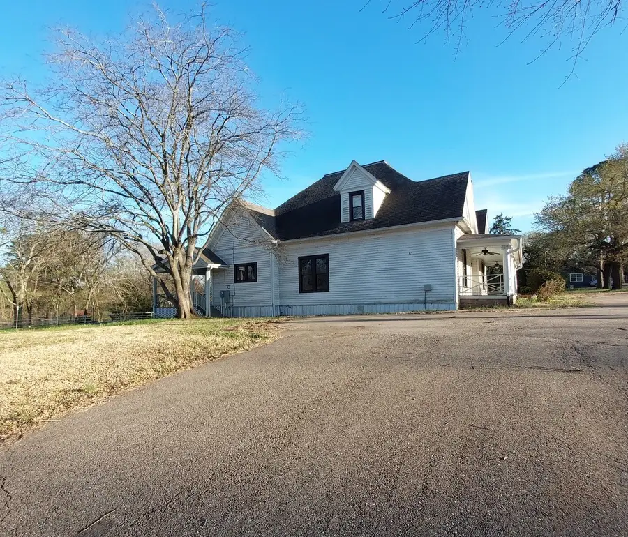 601 Holbrook Street, Mount Vernon, TX 75457 - Image #2