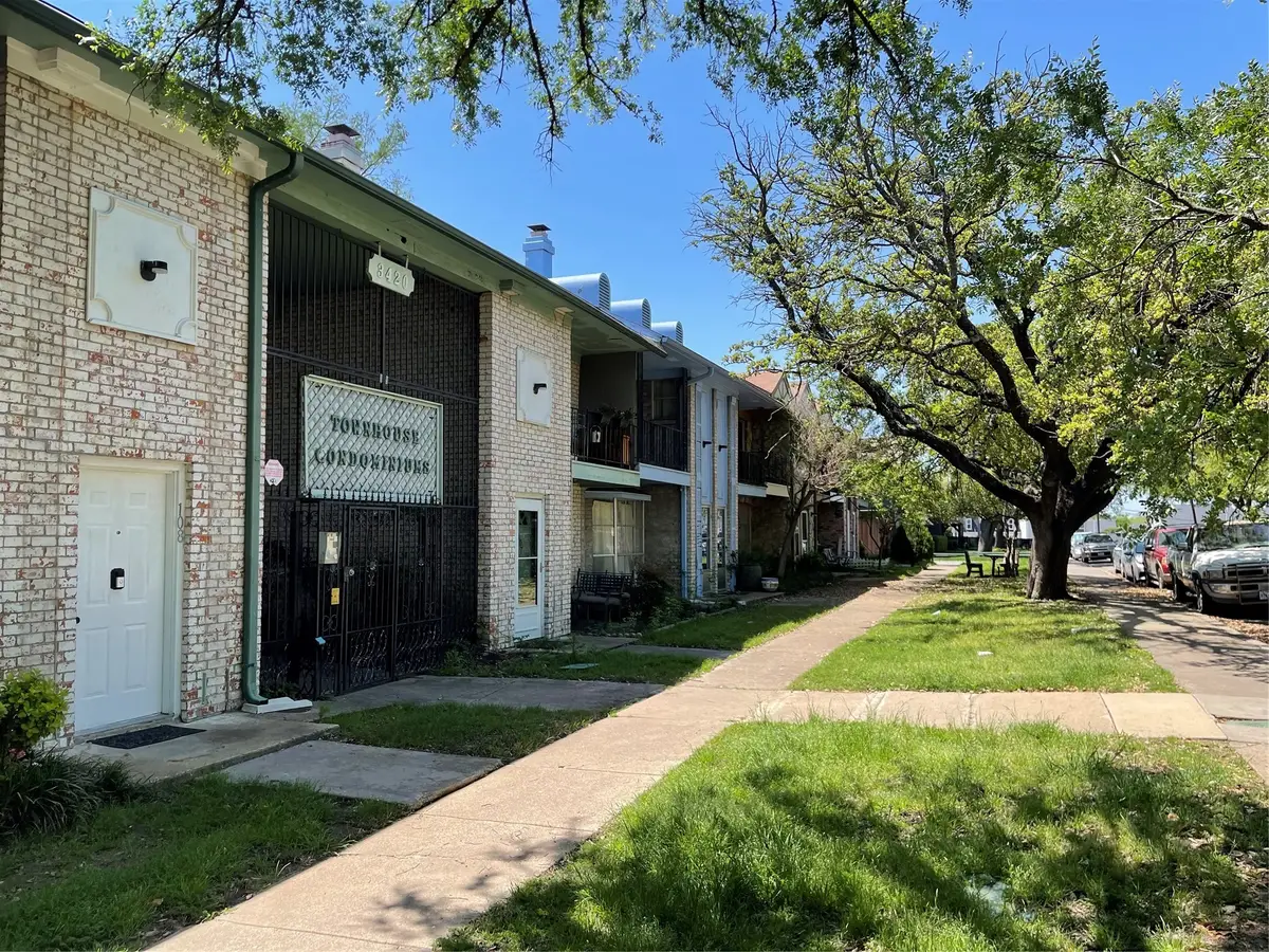 3420 Hidalgo Drive #206, Dallas, TX 75220 - Image #1