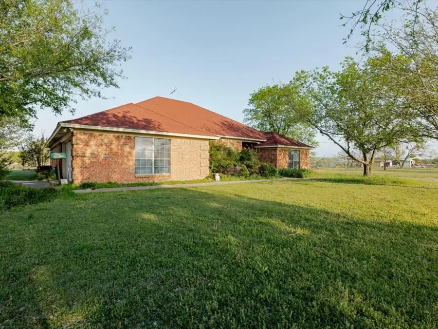 275 Salesville Road, Mineral Wells, TX 76067 - Image #3