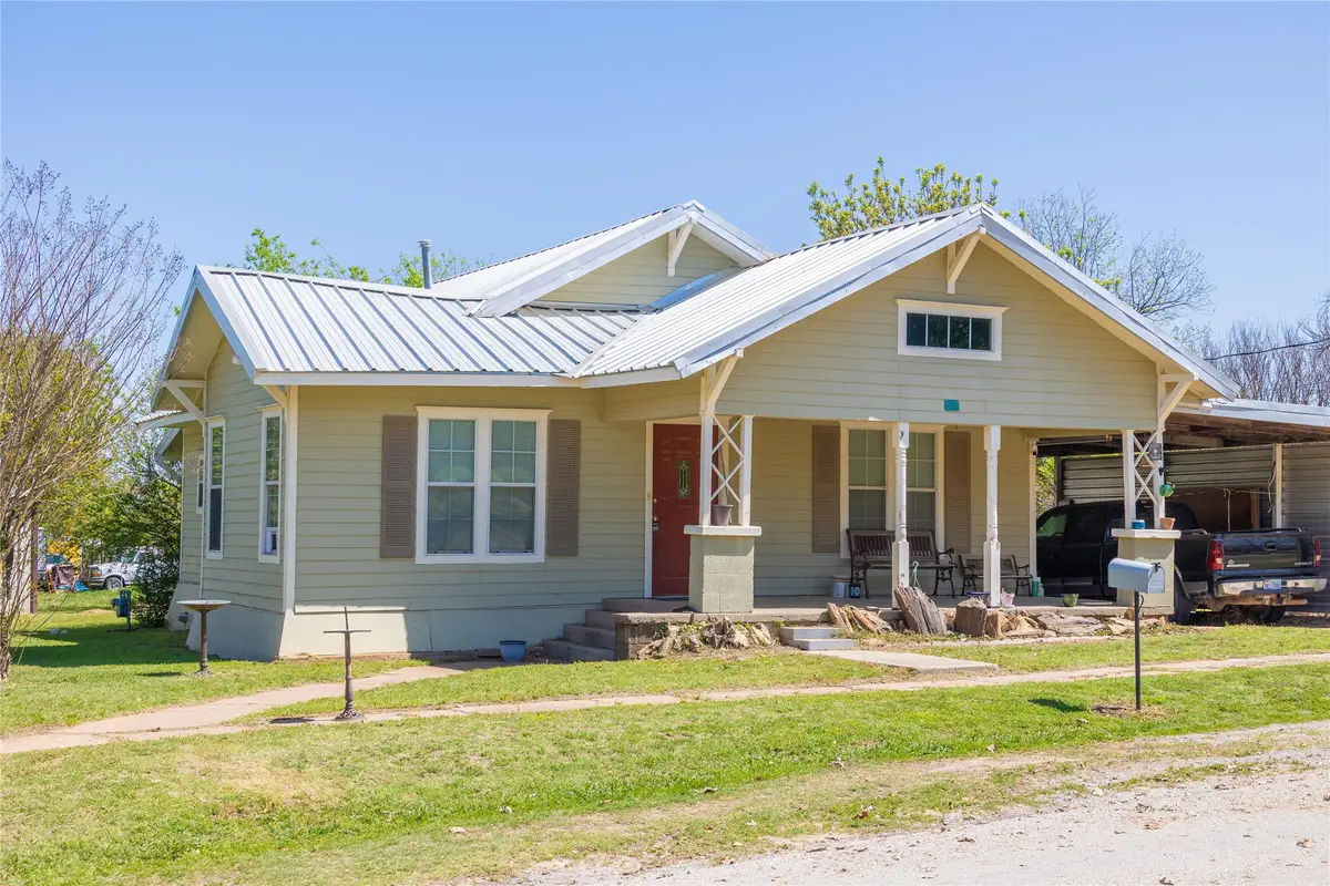 601 E Ross Avenue, De Leon, TX 76444 - Image #1