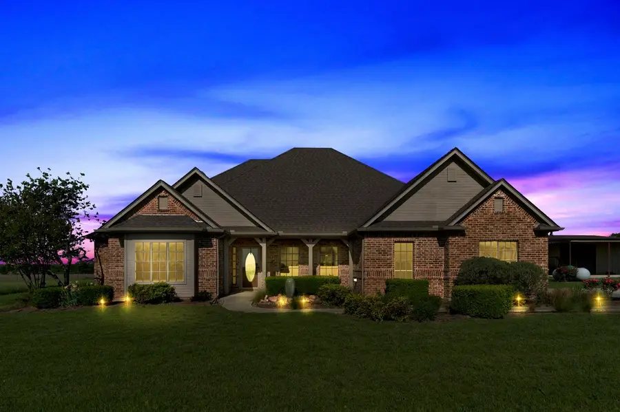 16205 S County Line Rd, Justin, TX 76247 - Image #2