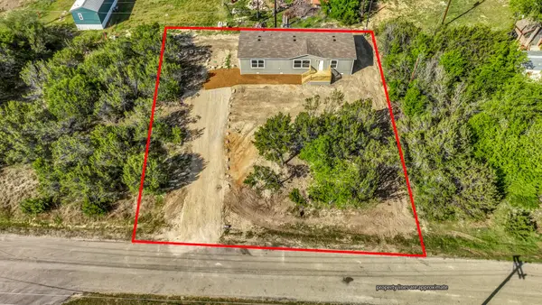 4424 Poplar Drive, Granbury, TX 76048