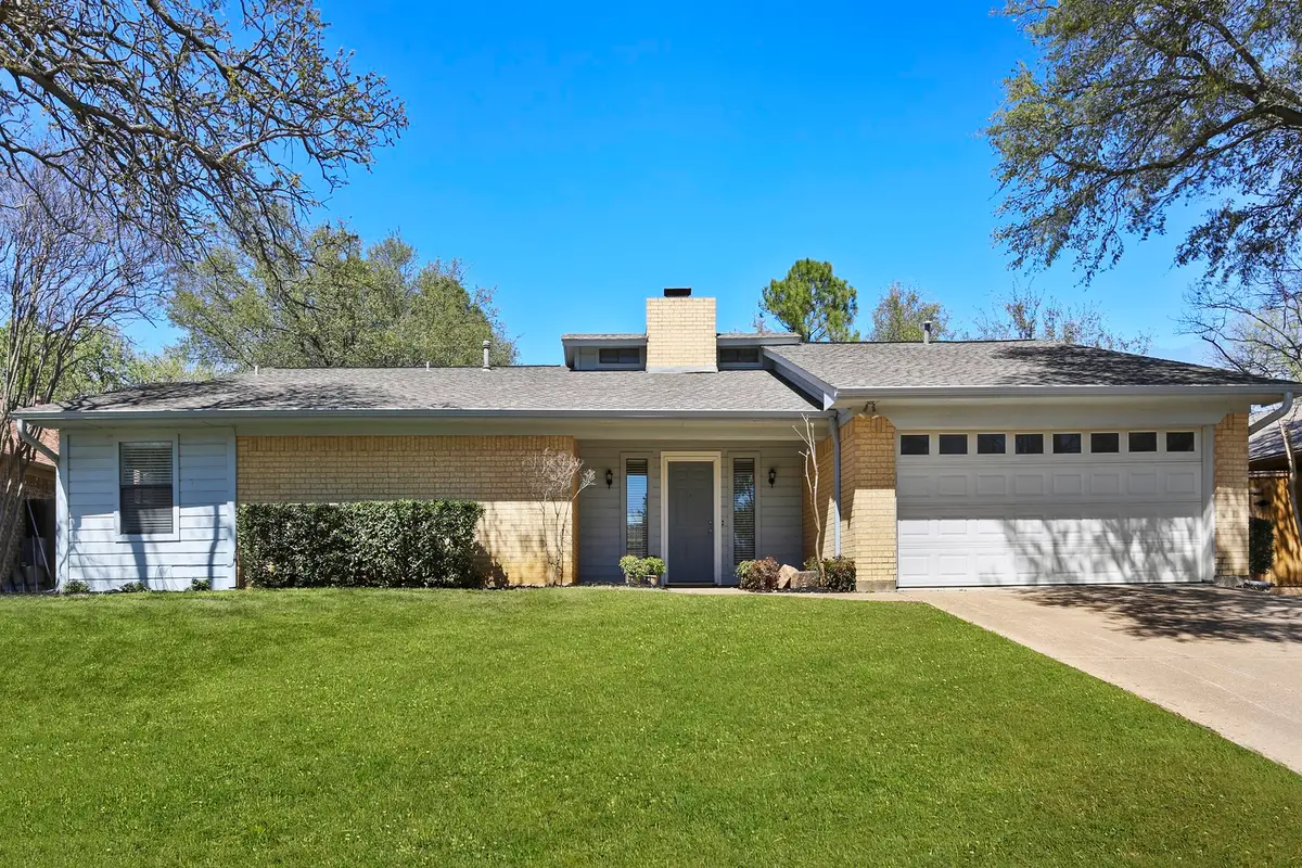 1916 Everglade Court, Grapevine, TX 76051 - Image #1