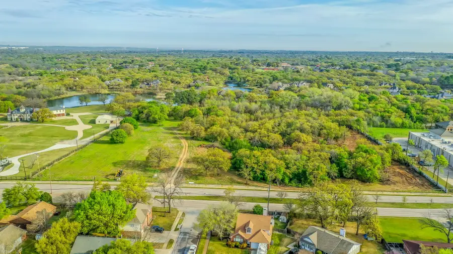 11 Delano Court, Dalworthington Gardens, TX 76016 - Image #2