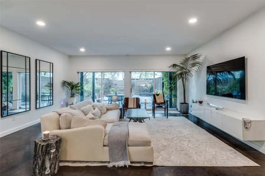 4210 Munger Avenue, Dallas, TX 75204 - Image #2