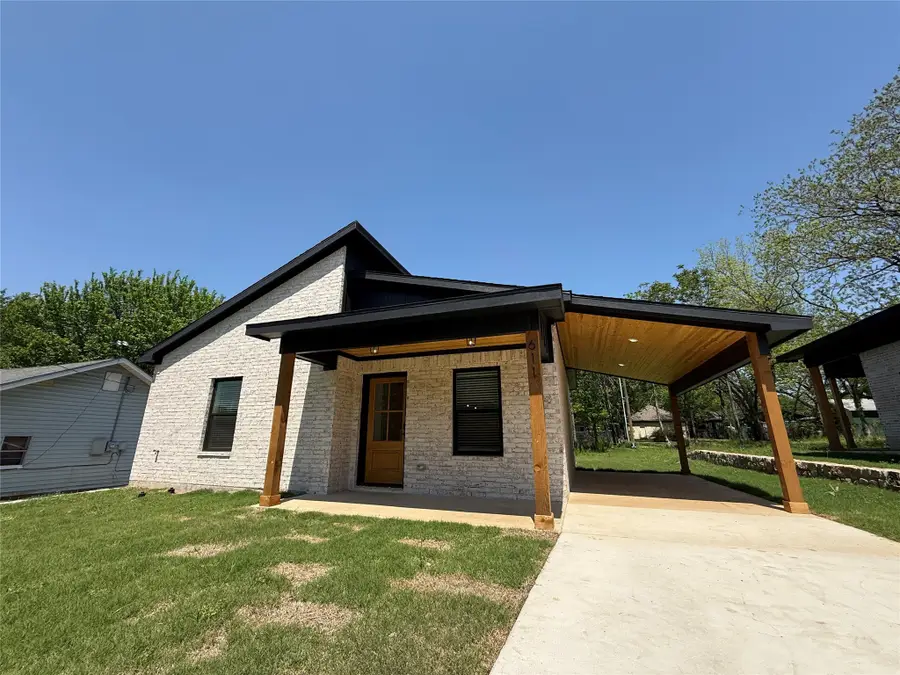 611 W Baker Street, Denison, TX 75020 - Image #2
