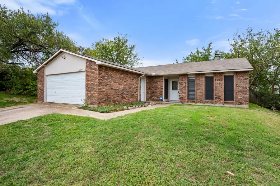 6606 Greenfield Drive, Arlington, TX 76016 - Image #2