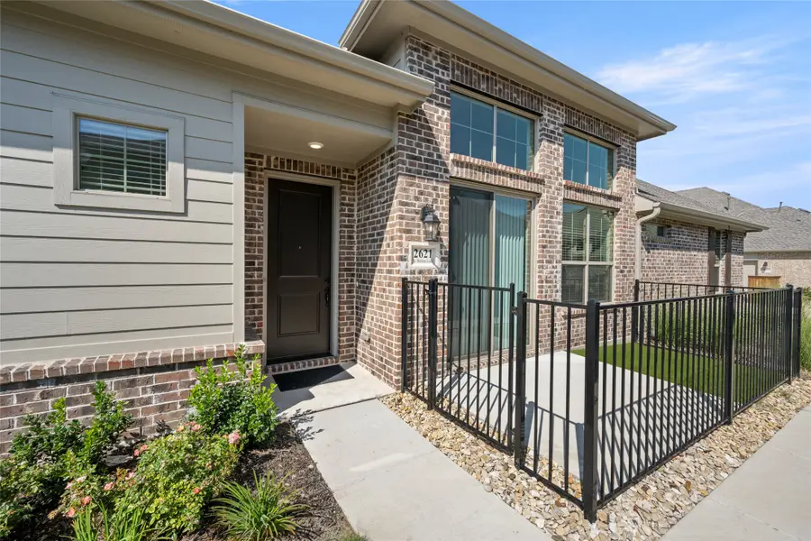 2621 St Helena Lane, Grand Prairie, TX 75054 - Image #2