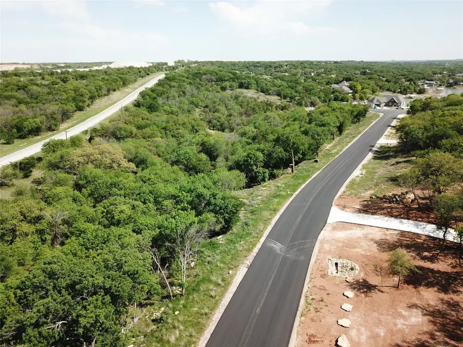 163 Hanna Oak Court, Bridgeport, TX 76426 - Image #3