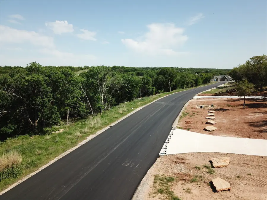 149 Hanna Oak Court, Bridgeport, TX 76426 - Image #2