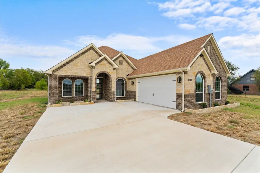 1085 Country Lane, Oak Ridge, TX 75142 - Image #3