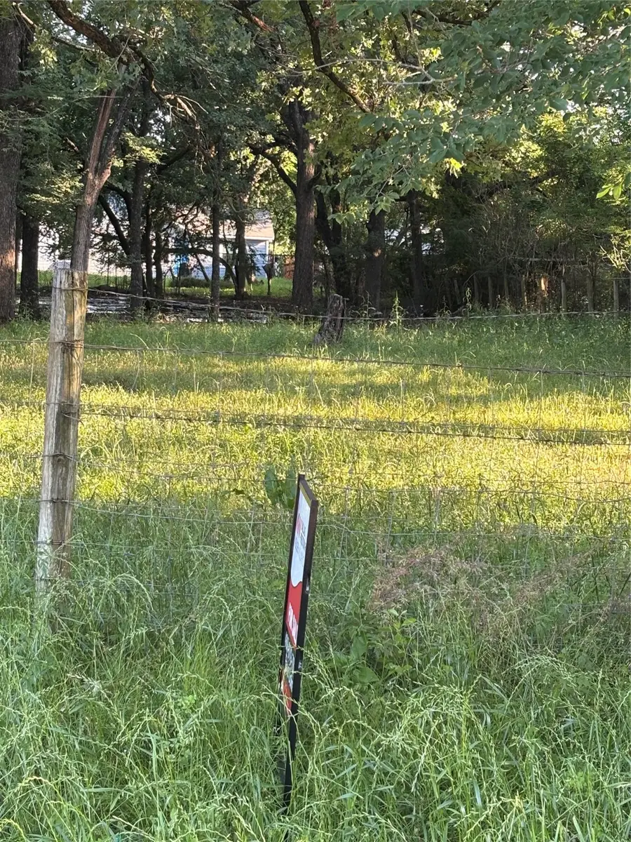 10522 Casnett Drive, Dallas, TX 75217 - #2